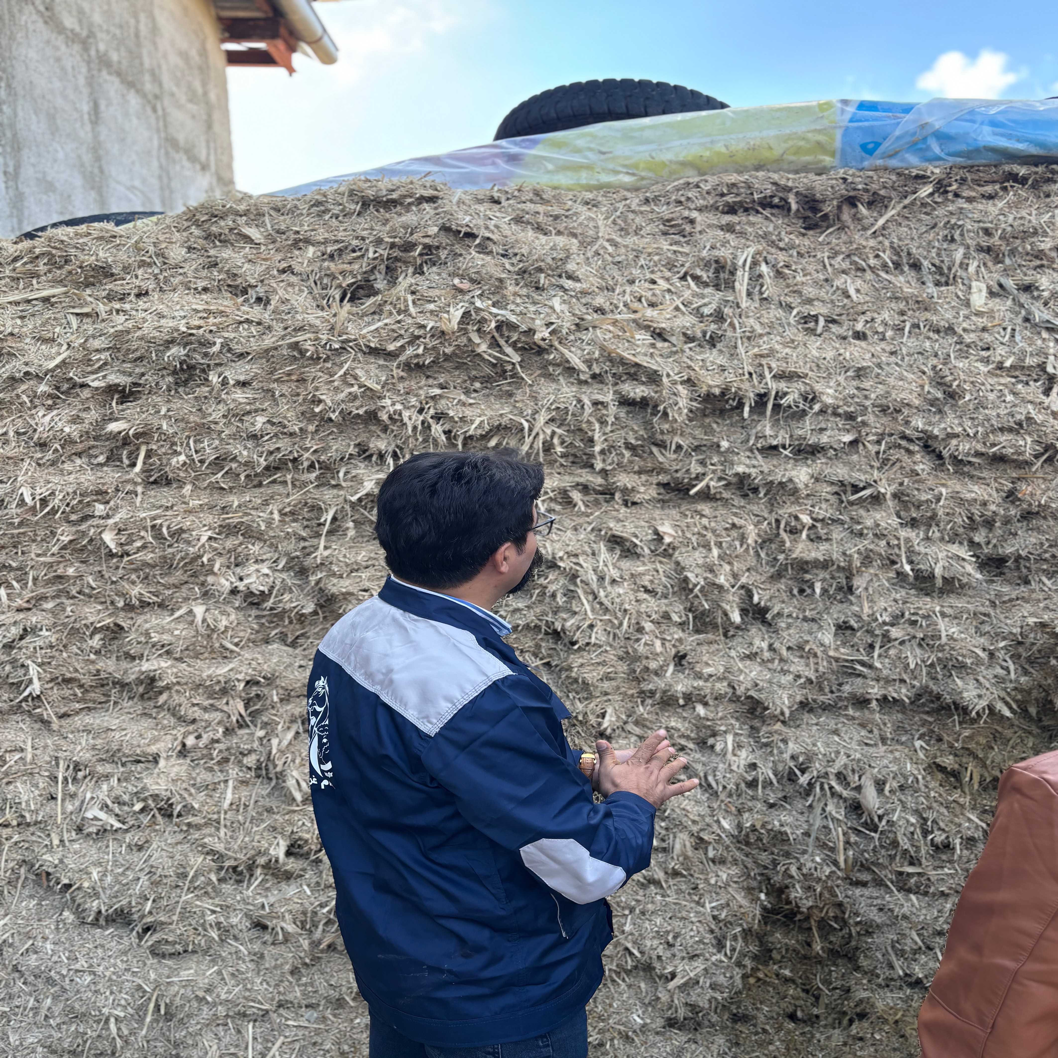 بازدید دکتر جهانی از فارم